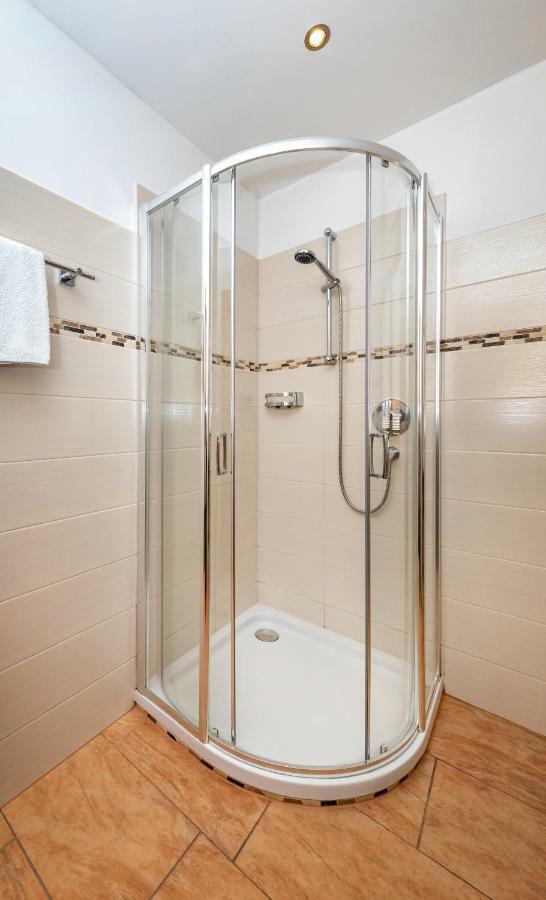 Apartment Appartement Pension Albert *